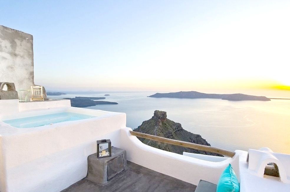 Sophia Luxury Suites - Santorini, Greece